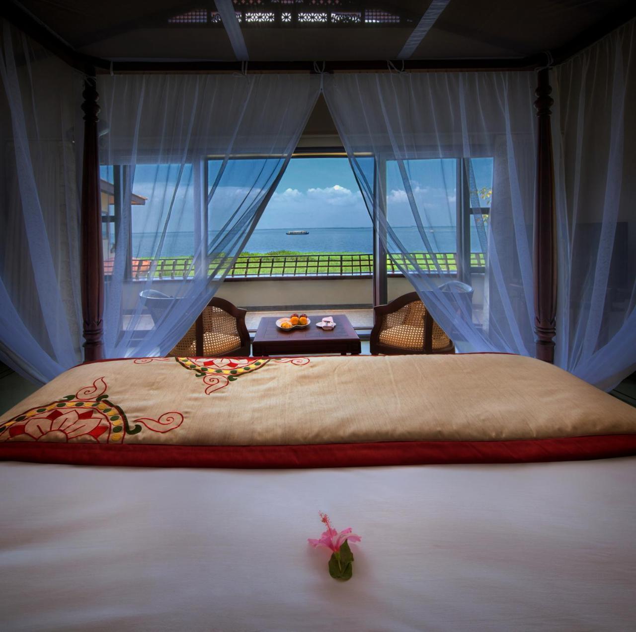 Niraamaya Wellness Retreats Backwaters And Beyond Kumarakom Exterior foto